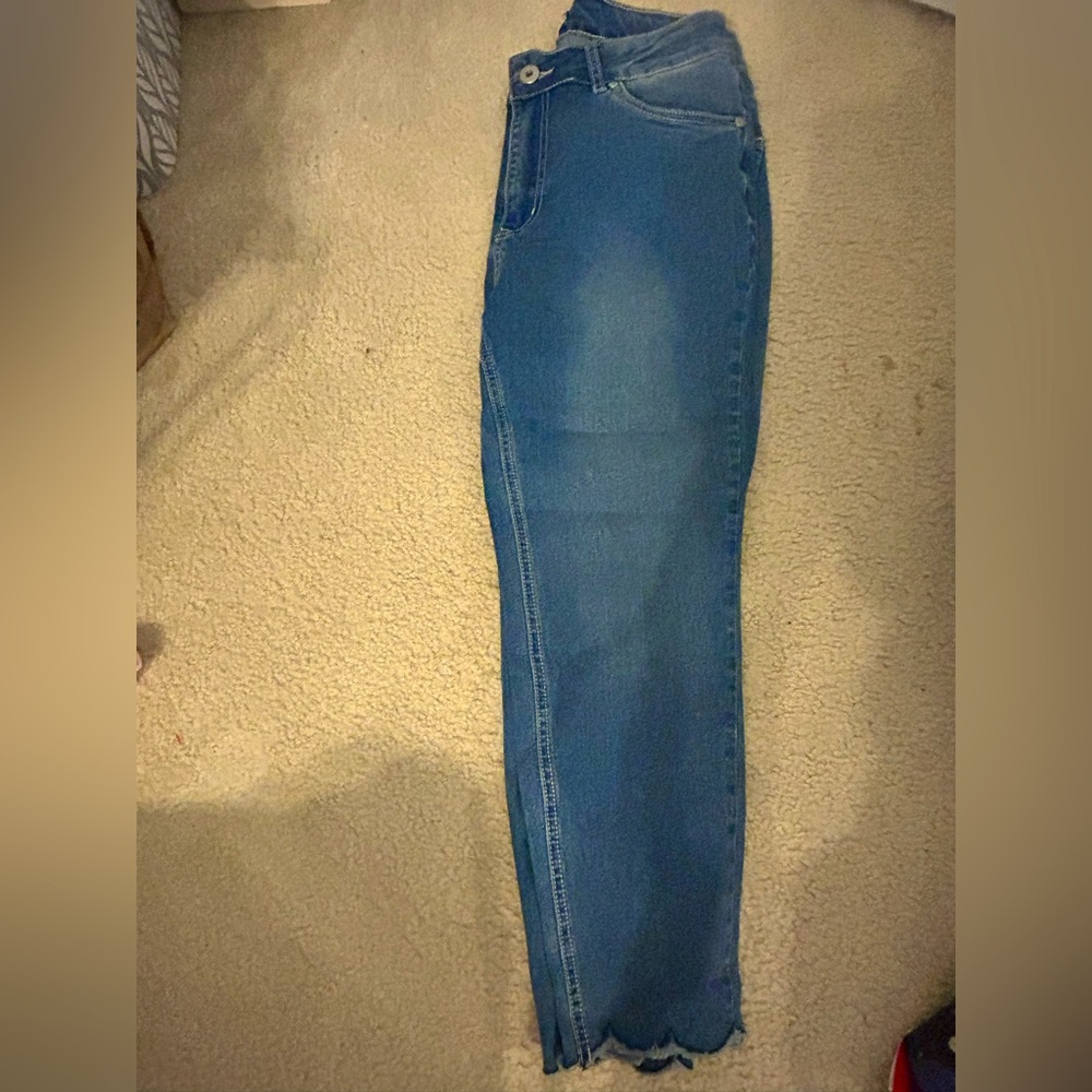 NWT Bloomchic Size 10 Scalloped jeans